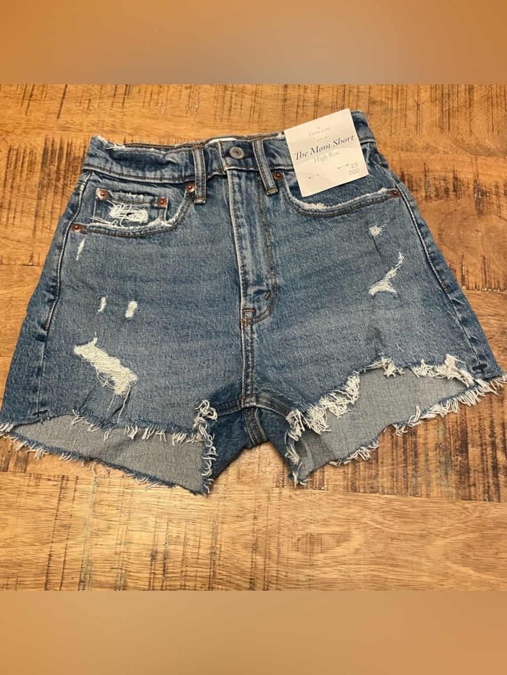 NWT—Abercrombie shorts size 23